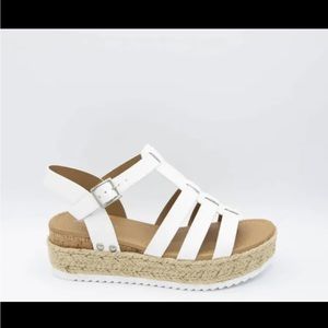 NEW!!! Soda Shoes Trader Fisherman Ladies Platform Sandals White Various Sizes